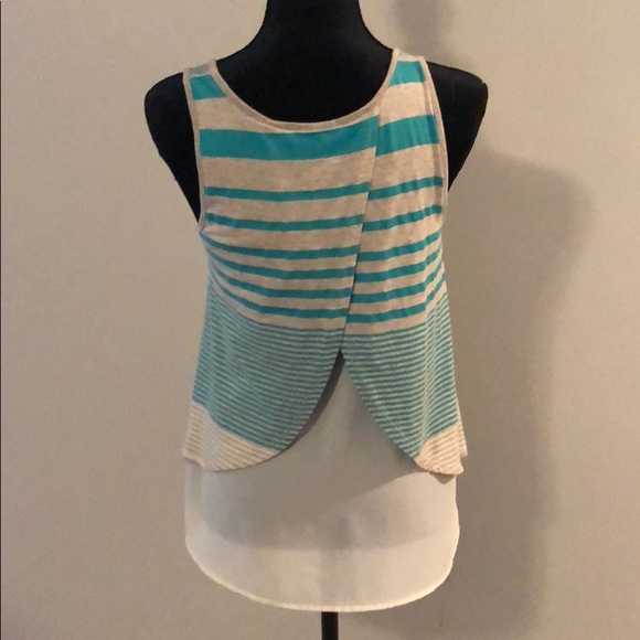 Split-back Tank - Picture 2 of 2